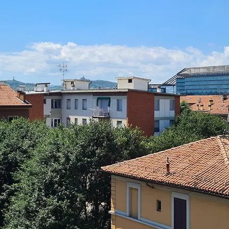 Apartamento Casa Lucia 5th Floor Bolonia